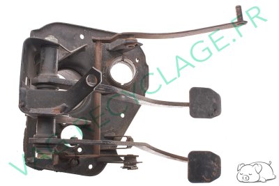Pédalier 1117717 pour Bmw série 3 E21 315 316 318 320i 320/6 323i - Image 1