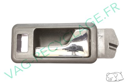 Poignée de porte intérieure avant droit 893837020A Audi 80 B3 B4 100 C3 200 C3 - Image 1