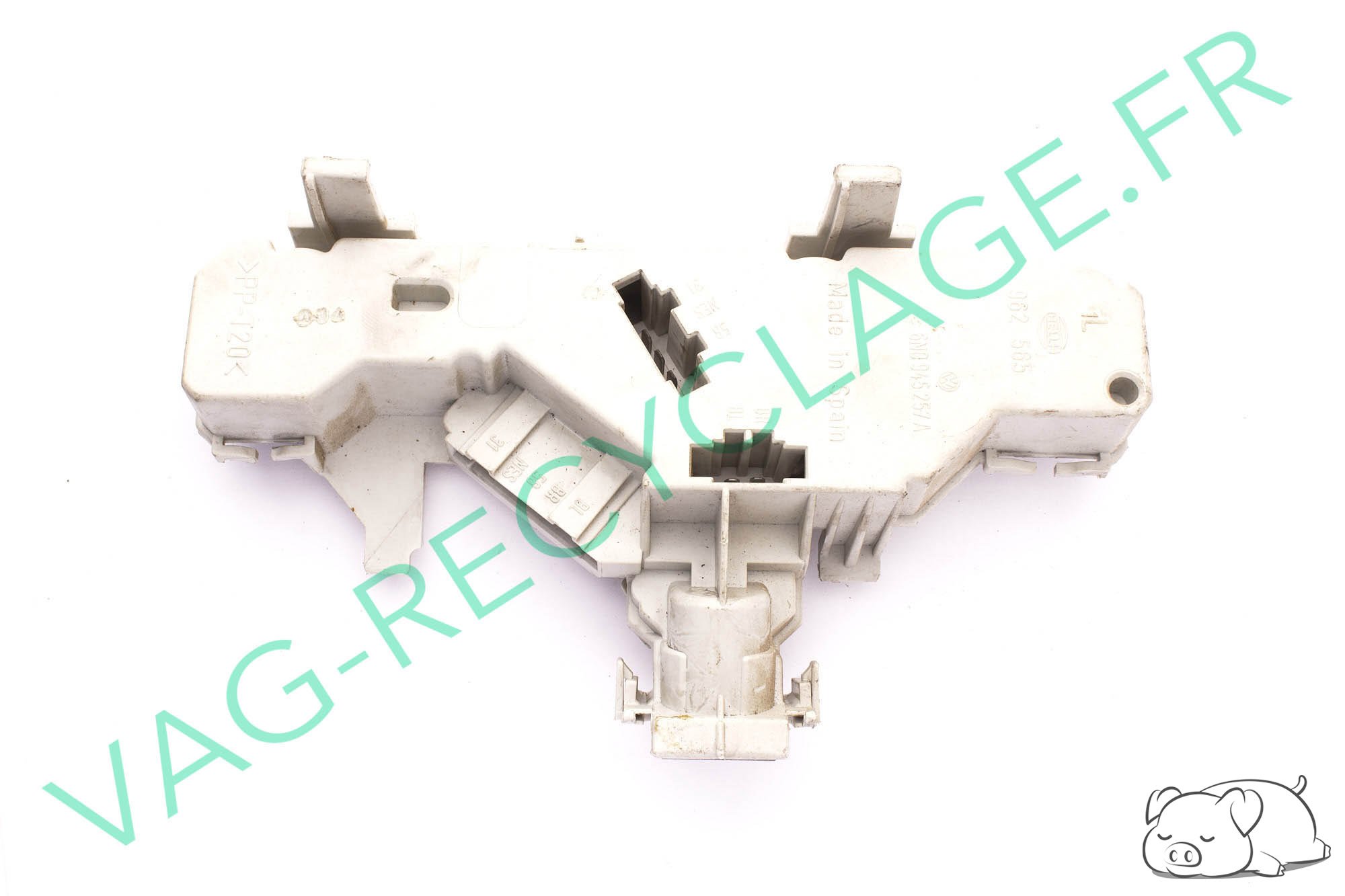 Platine feu arrière conducteur Hella 6N0945257A pour Volkswagen Polo 3 6N 6N2 - Image 1