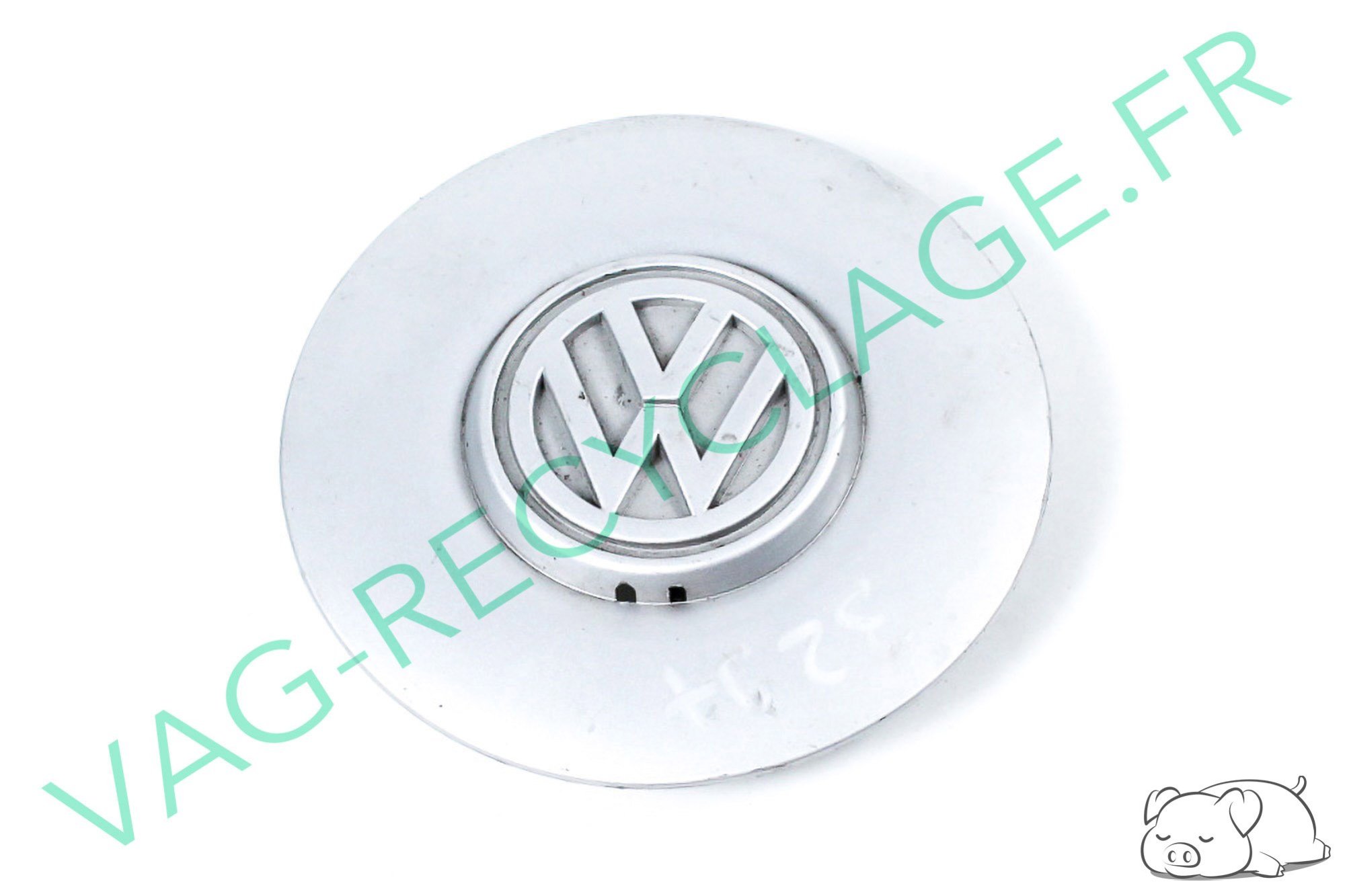 Enjoliveur de roue 1H0601149B pour Golf 3 Polo 3 et Vento - Image 1