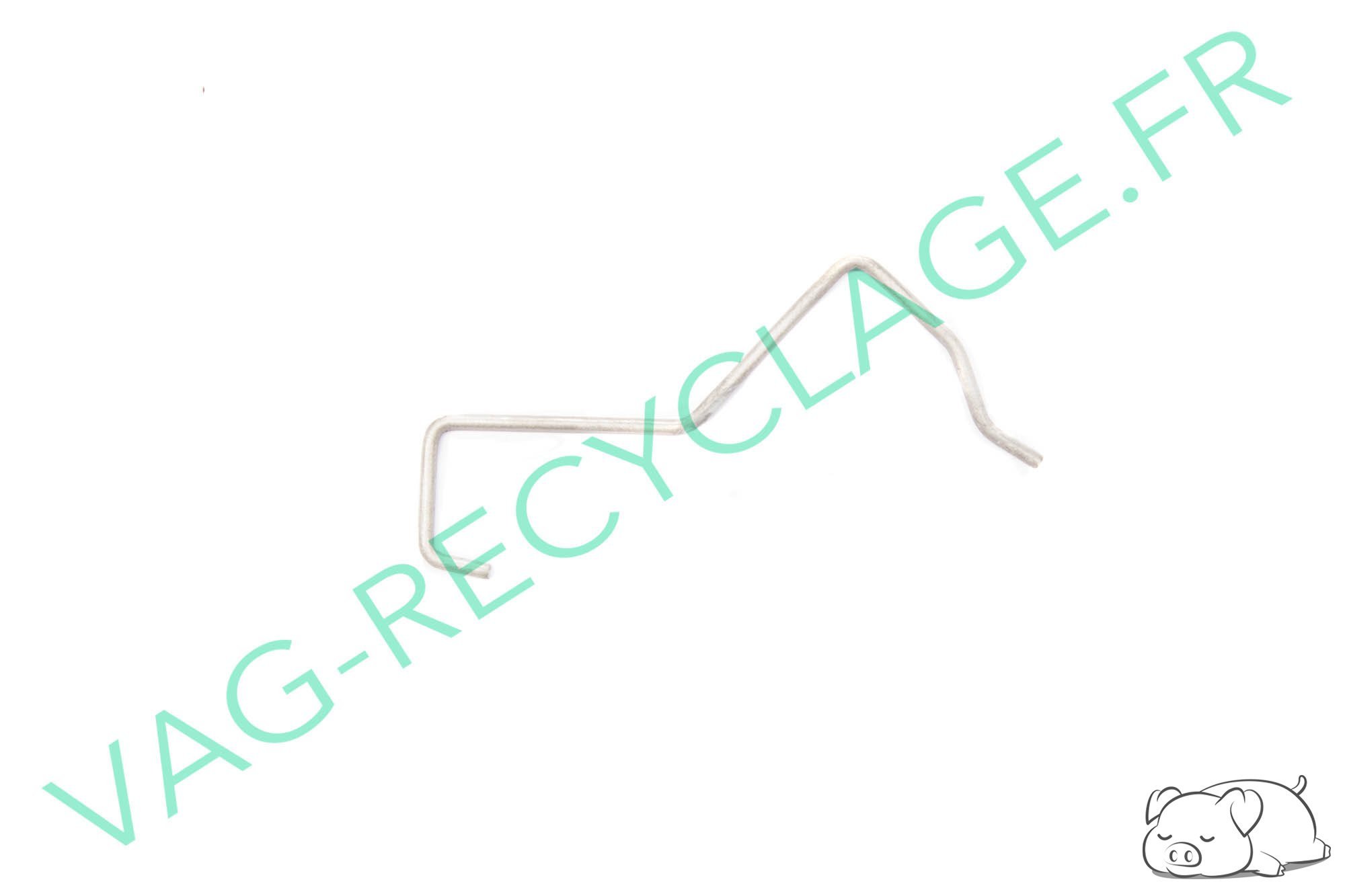 Clips fixation aigu sur cache poignée porte arrière Audi A6 C5 - Image 1