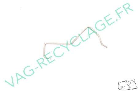 Clips fixation aigu sur cache poignée porte arrière Audi A6 C5 - Image 1