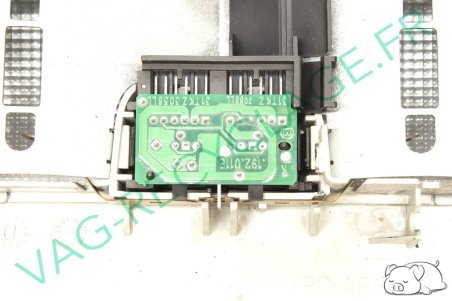 Plafonnier gris clair 4B0947105 pour A6 C5 et Audi A8 D2 - Image 3