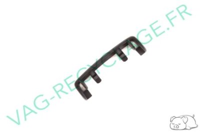 Cache bas volant 3 branches 1K0419685B pour Jetta 5 - Image 3
