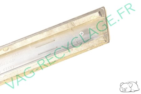 Baguette aile arrière droite 8P3853984C Gris foncé métallisé Audi A3 8P 2 portes - Image 6